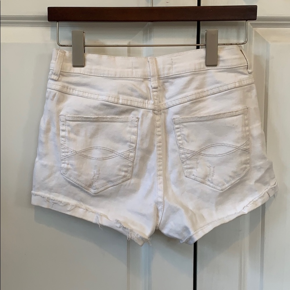 Abercrombie & Fitch white Jean Shorts - Picture 2 of 3